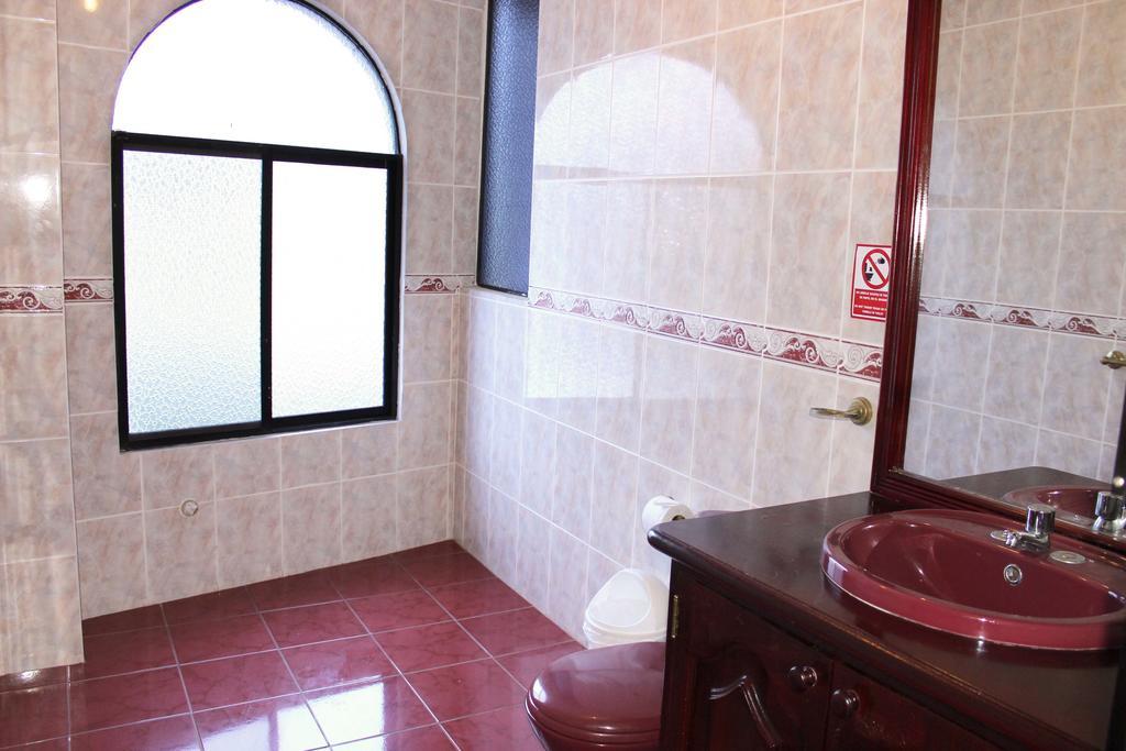 Planet House Ξενοδοχείο Puerto Ayora  Δωμάτιο φωτογραφία