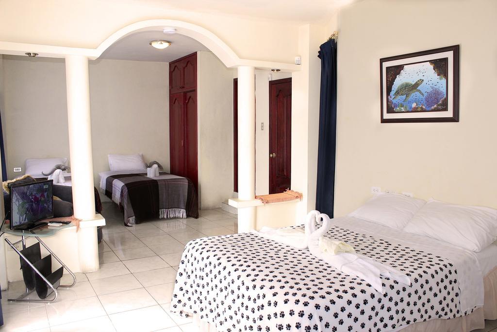 Planet House Ξενοδοχείο Puerto Ayora  Δωμάτιο φωτογραφία