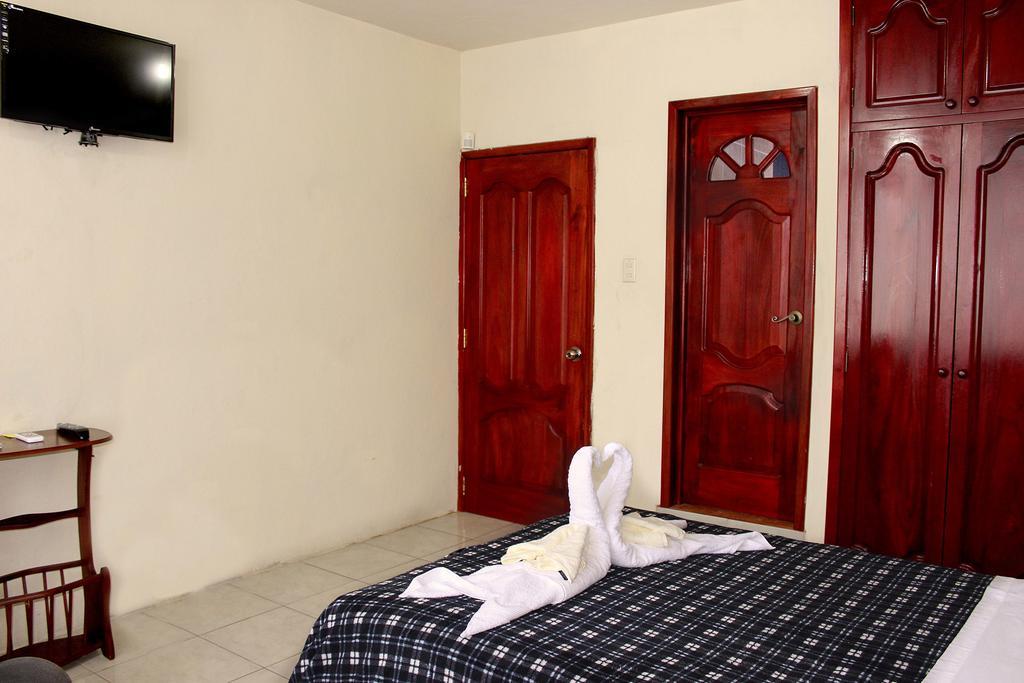 Planet House Ξενοδοχείο Puerto Ayora  Δωμάτιο φωτογραφία